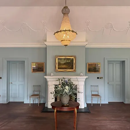 The Hunting At Clonwilliam Villa